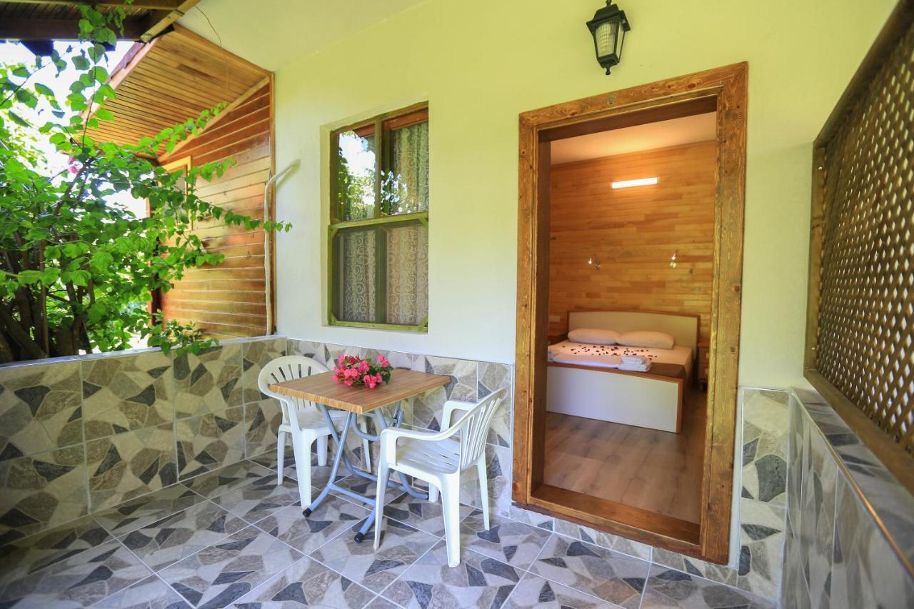 Tunays Pansiyon Bed and Breakfast Çıralı Exterior foto