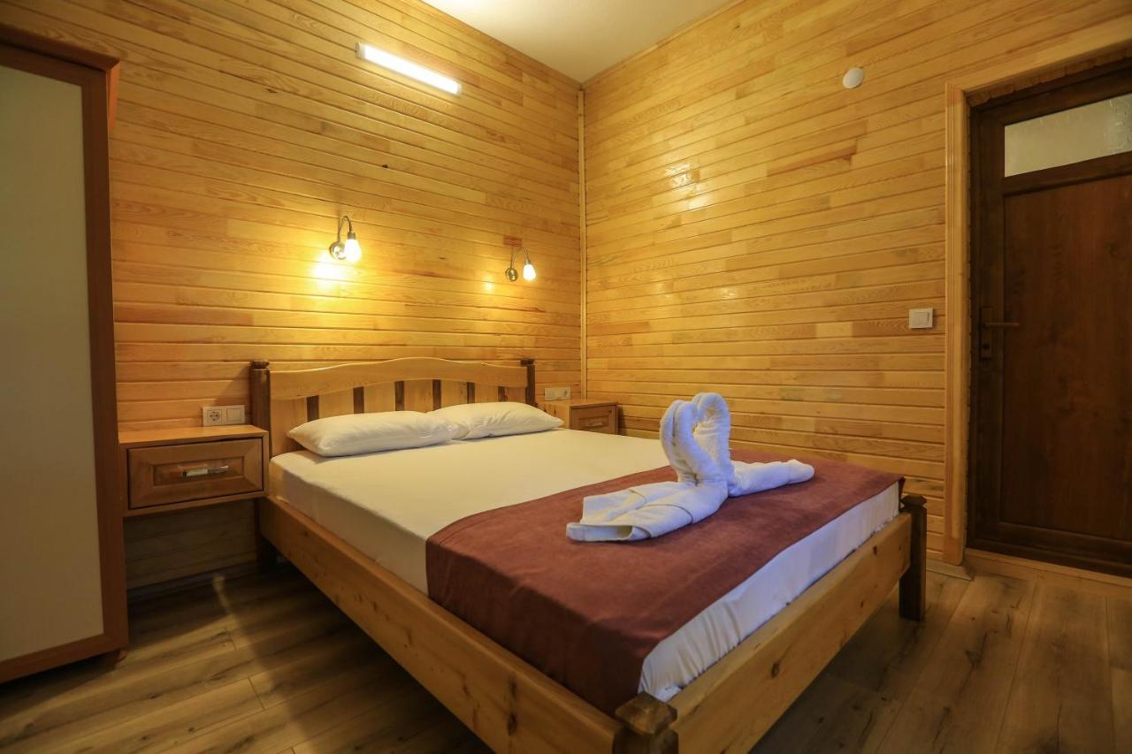 Tunays Pansiyon Bed and Breakfast Çıralı Exterior foto